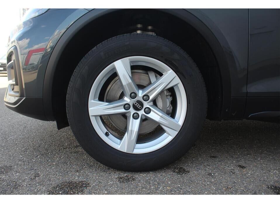 Audi Q5, II (FY) Рестайлинг 45 TFSI 2.0 AMT (249 л.с.) 4WD