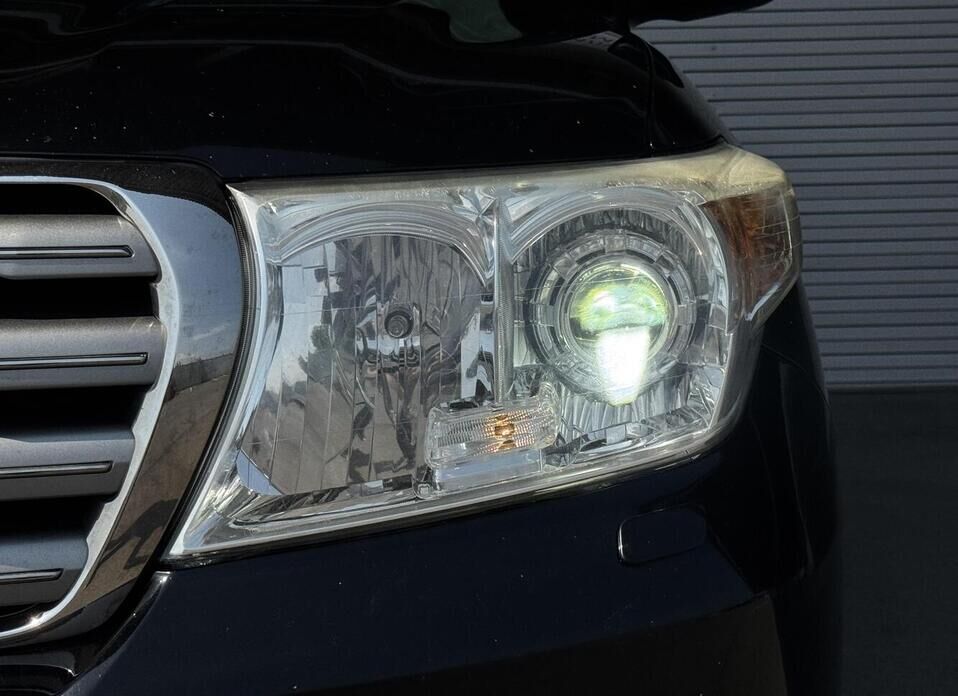 Toyota Land Cruiser, 200 Series 4.5d AT (235 л.с.) 4WD
