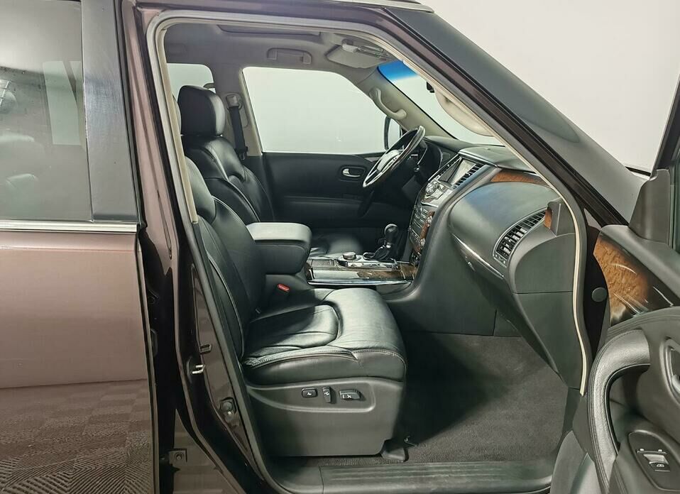 Infiniti QX80 5.6 AT (405 л.с.) 4WD