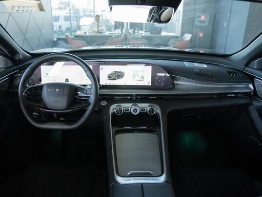 EXEED TXL Flagship