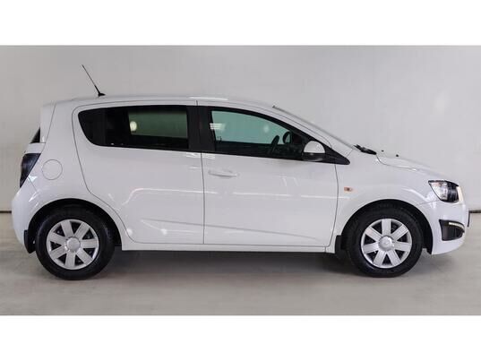 Chevrolet Aveo, 2015&nbsp;г., 76&nbsp;007&nbsp;км