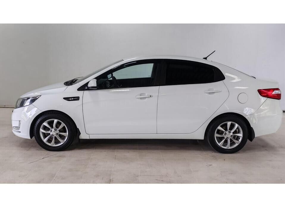 Kia Rio 5-speed 1.6 MT (123 л.с.)