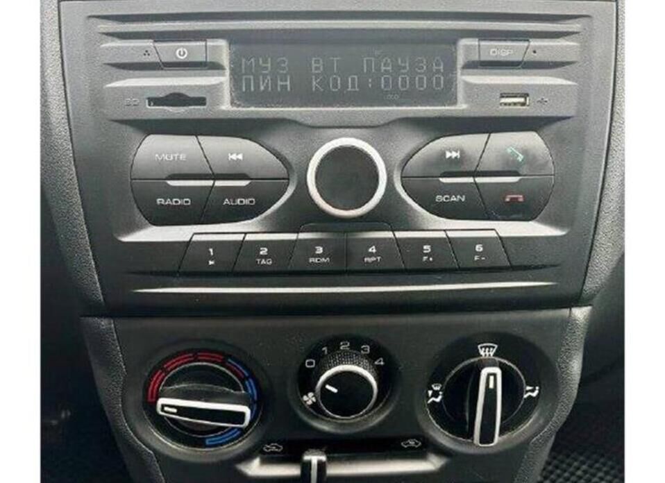 LADA (ВАЗ) Granta, I Рестайлинг 1.6 MT (90 л.с.)