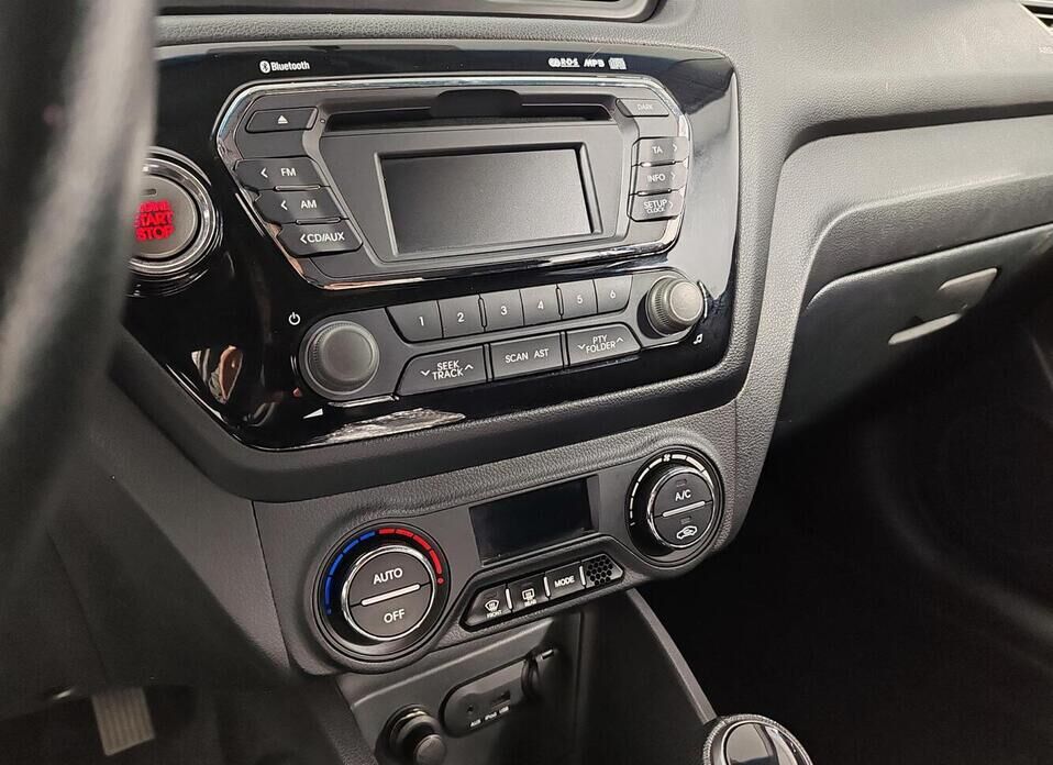 Kia Rio, III 4-speed 1.6 AT (123 л.с.)