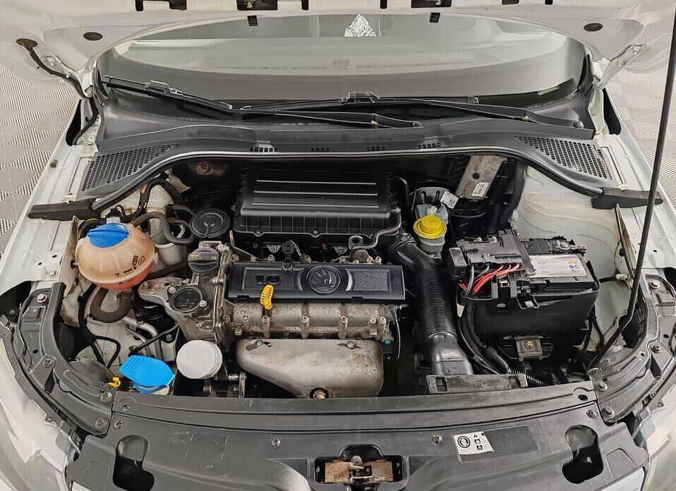 Skoda Rapid, I 1.6 MT (105 л.с.)