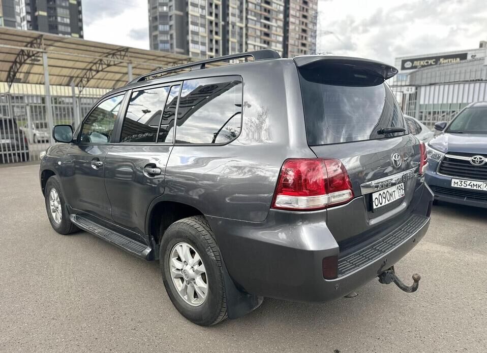 Toyota Land Cruiser, 200 Series 4.7 AT (288 л.с.) 4WD
