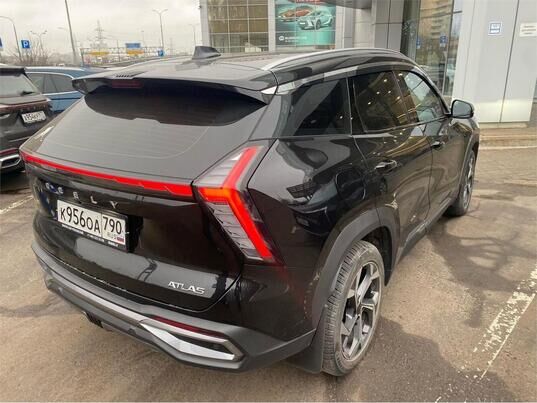 Geely Atlas, 2023&nbsp;г., 27&nbsp;360&nbsp;км