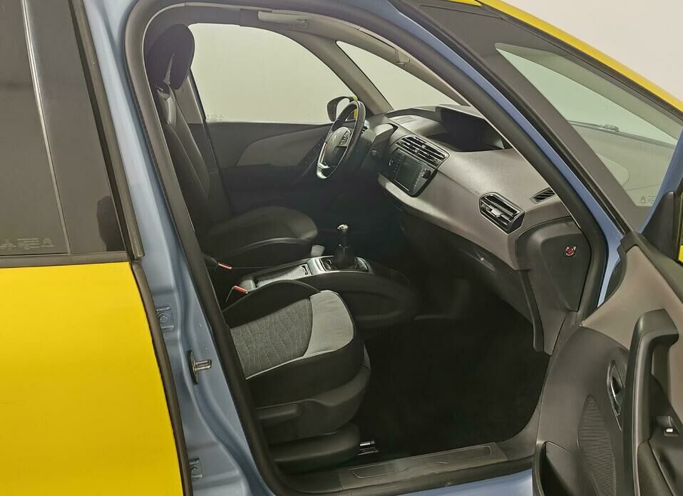 Citroen C4 Picasso 1.6 MT (120 л.с.)