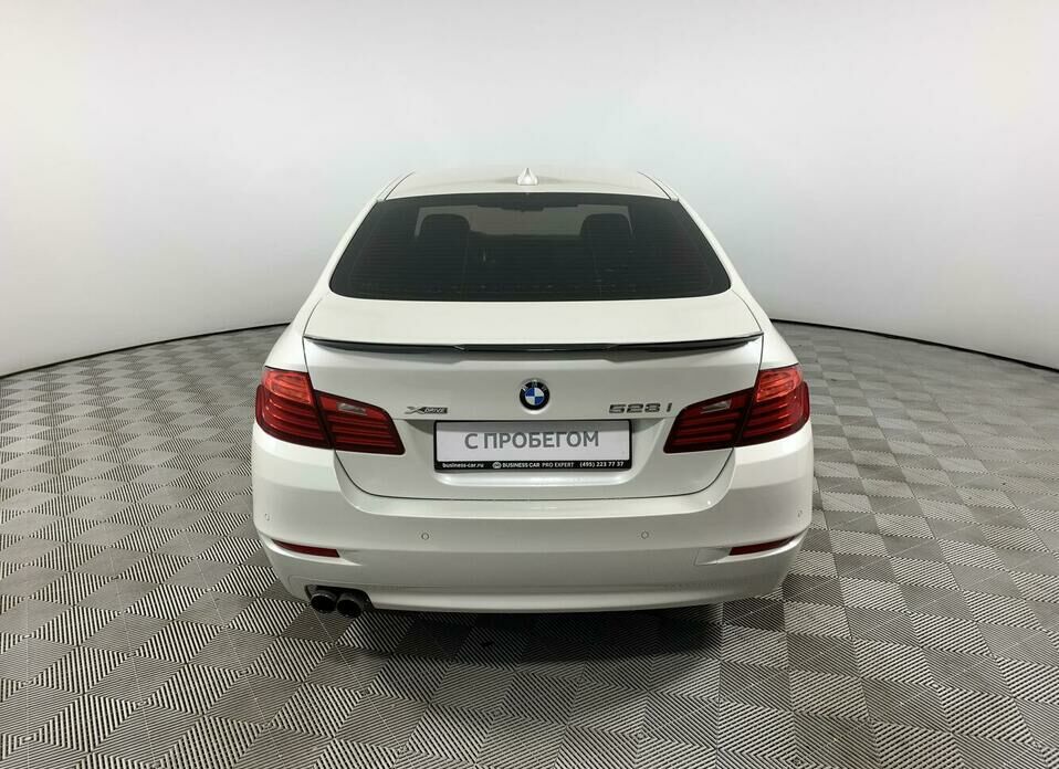 BMW 5 серии 528i xDrive 2.0 AT (245 л.с.) 4WD