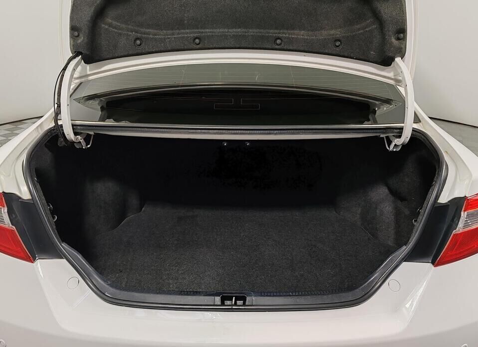 Toyota Camry, VII (XV50) 2.5 AT (181 л.с.)