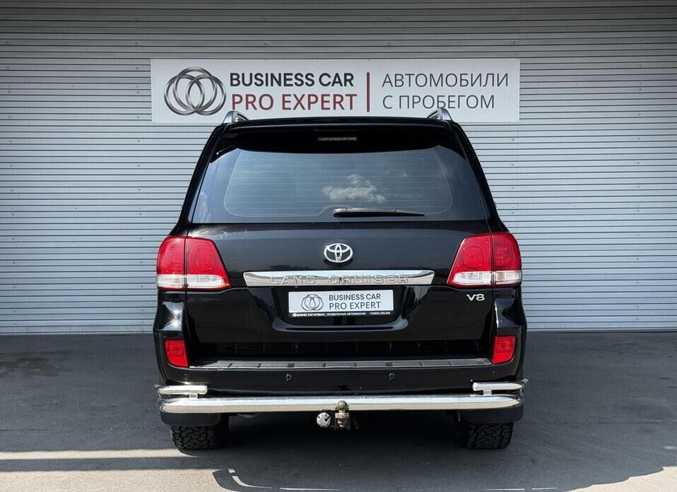 Toyota Land Cruiser, 200 Series 4.5d AT (235 л.с.) 4WD