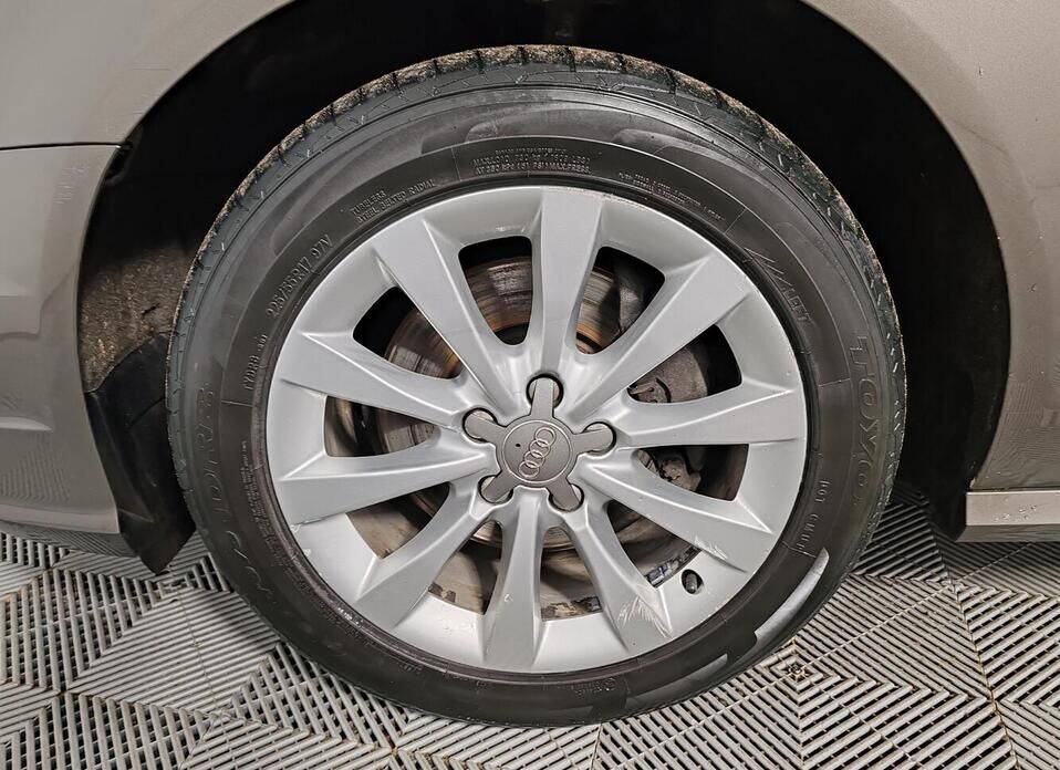 Audi A6, IV (C7) Рестайлинг 1.8 AMT (190 л.с.)