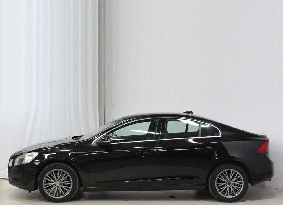 Volvo S60, II 2.5 AT (249 л.с.)