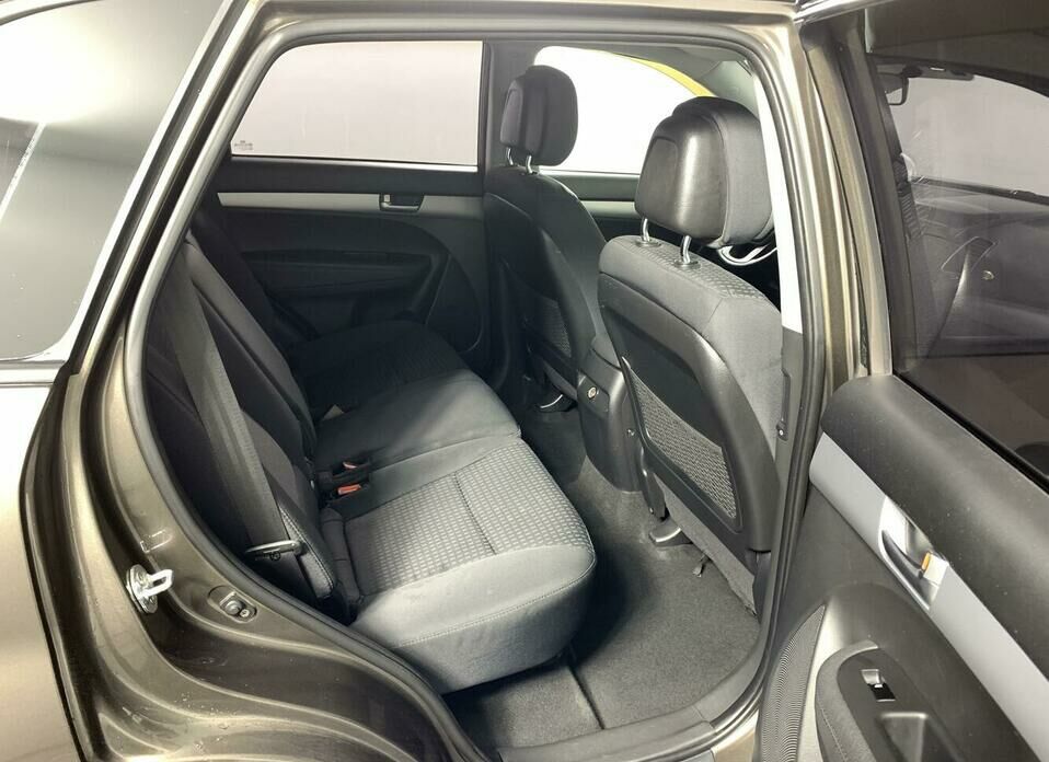 Kia Sorento 2.4 MT (175 л.с.)