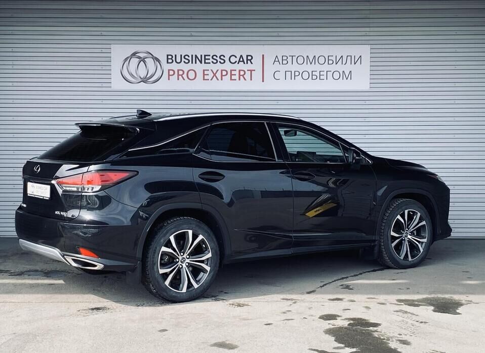 Lexus RX, IV Рестайлинг 300 2.0 AT (238 л.с.) 4WD