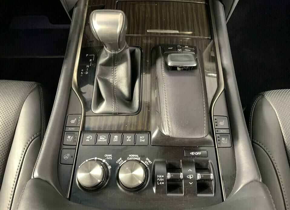 Lexus LX 570 5.7 AT (367 л.с.) 4WD