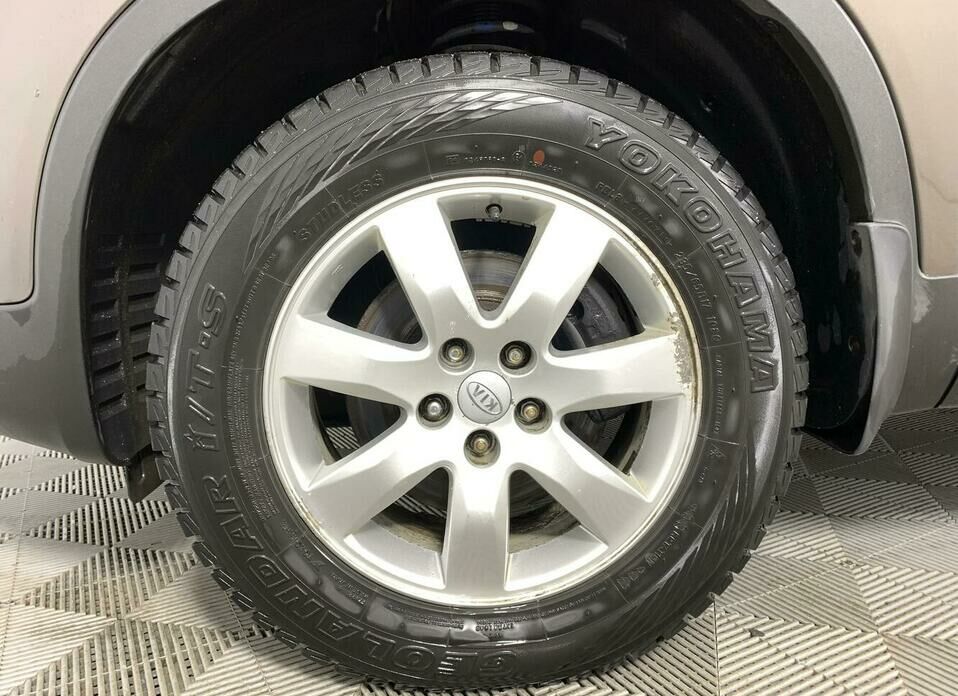 Kia Sorento 2.4 MT (175 л.с.)