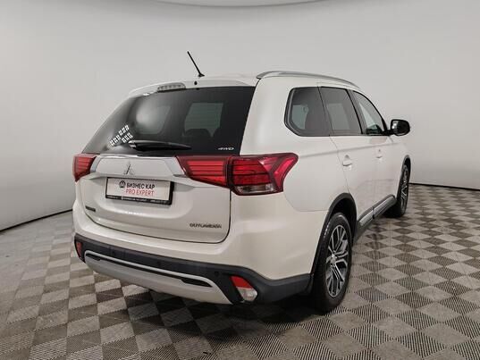 Mitsubishi Outlander, III Рестайлинг 2, 2016 г., 168 739 км