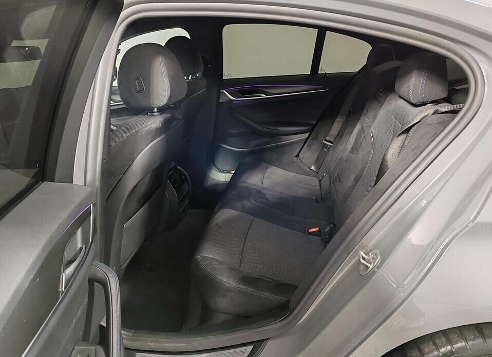 BMW 5 серии, VII (G30/G31) Рестайлинг 520d 2.0d AT (190 л.с.)