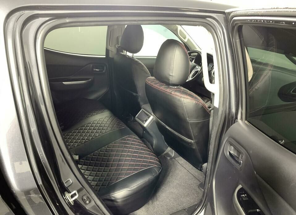 Mitsubishi L200 2.4d AT (154 л.с.) 4WD