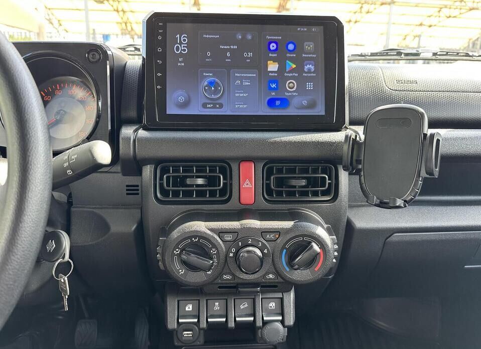 Suzuki Jimny 1.5 MT (102 л.с.) 4WD