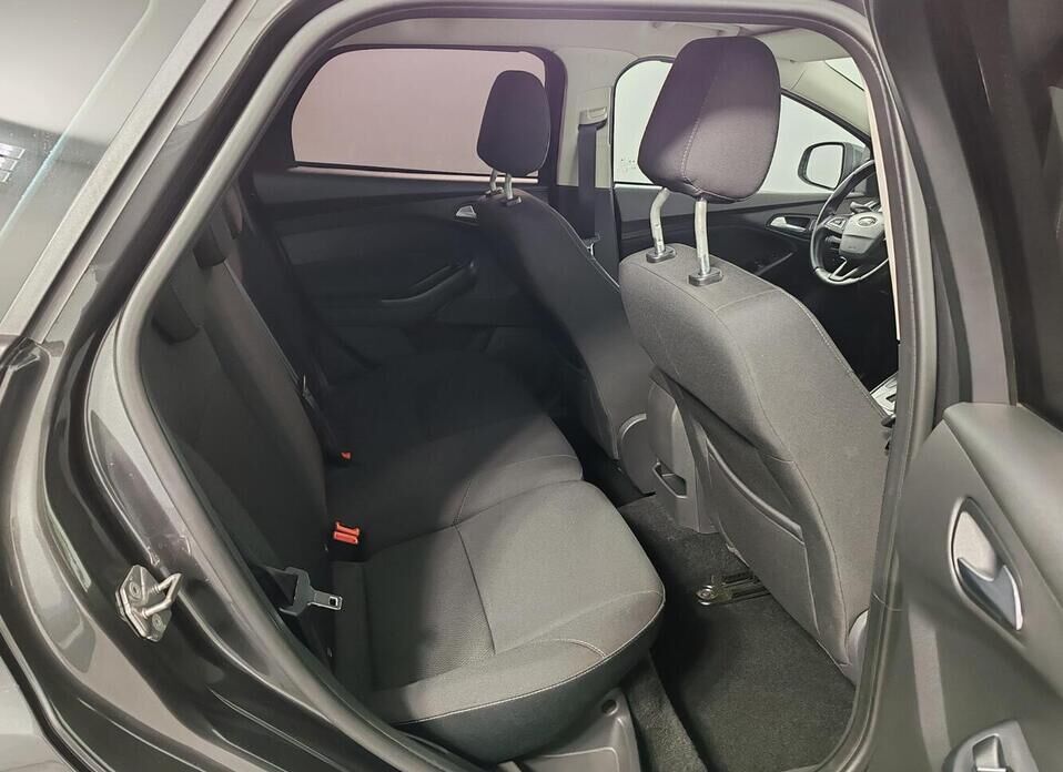 Ford Focus, III Рестайлинг 1.6 AMT (125 л.с.)