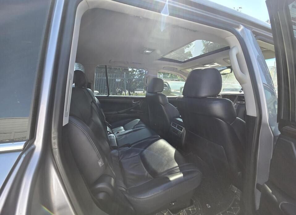 Lexus LX, III 570 5.7 AT (367 л.с.) 4WD