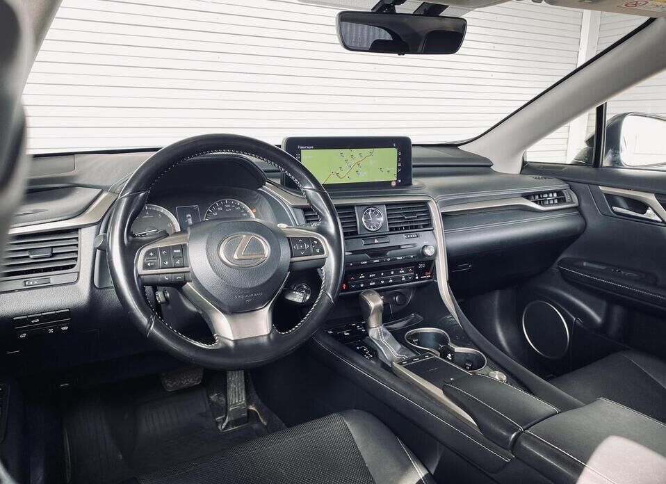 Lexus RX, IV Рестайлинг 300 2.0 AT (238 л.с.) 4WD