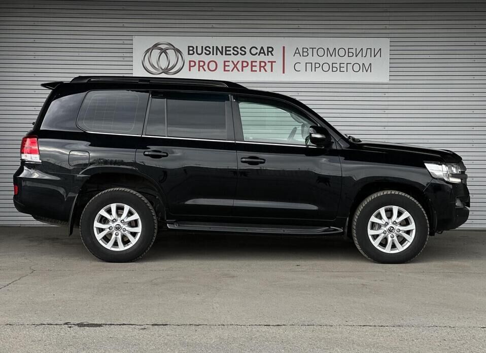 Toyota Land Cruiser, 200 Series Рестайлинг 2 4.6 AT (309 л.с.) 4WD