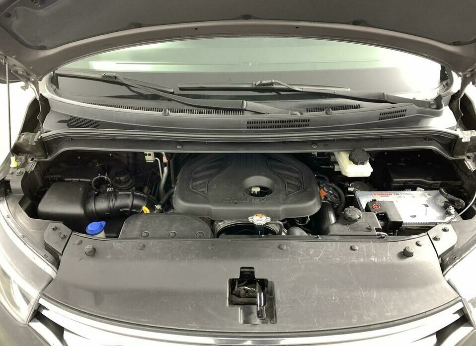 Hyundai Grand Starex 2.5d AT (175 л.с.)