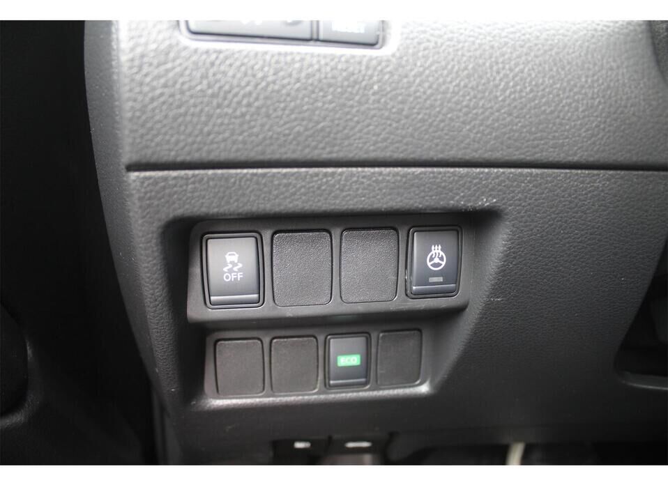Nissan Qashqai, II Рестайлинг 2.0 CVT (144 л.с.)