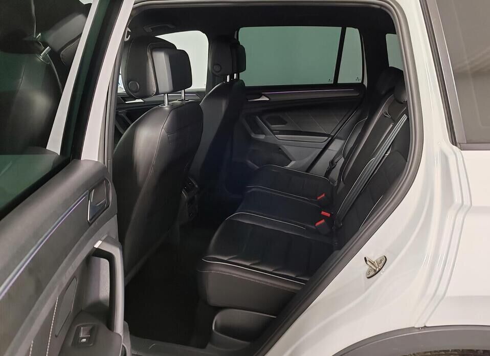 Volkswagen Tiguan, II Рестайлинг 2.0 AMT (180 л.с.) 4WD