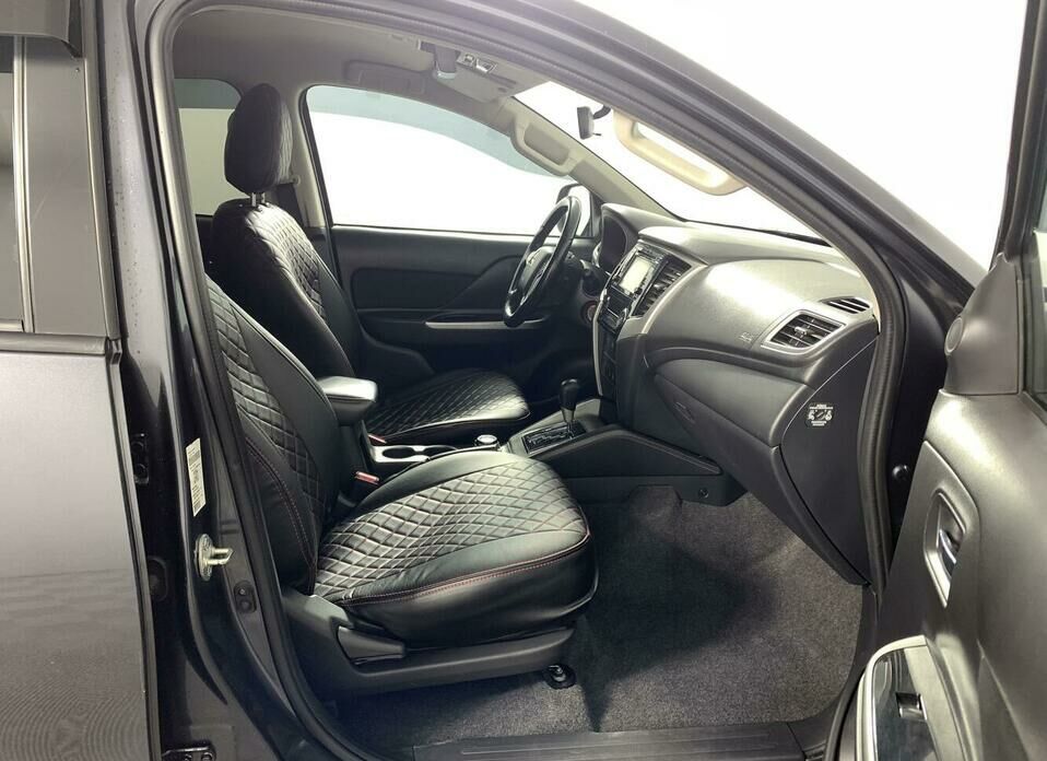 Mitsubishi L200 2.4d AT (154 л.с.) 4WD