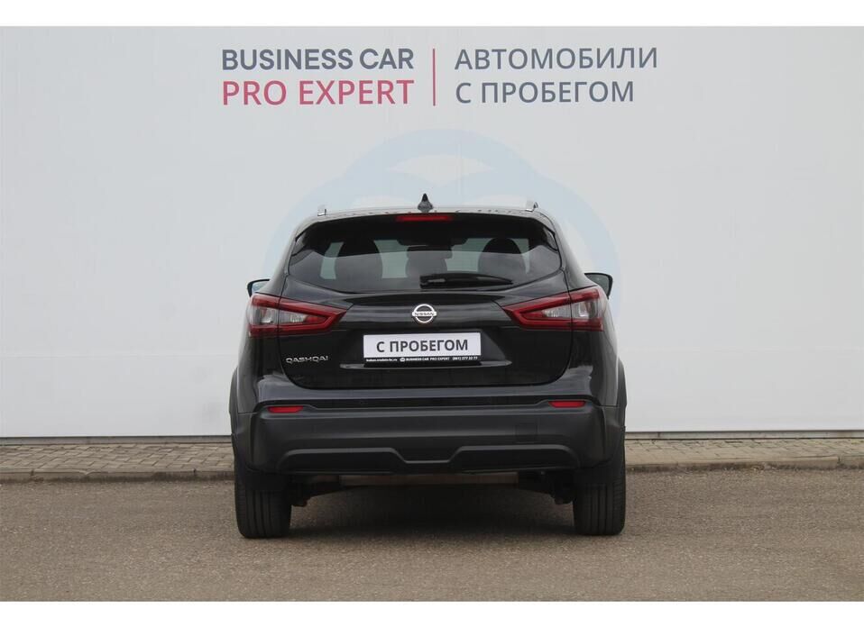 Nissan Qashqai, II Рестайлинг 2.0 CVT (144 л.с.)