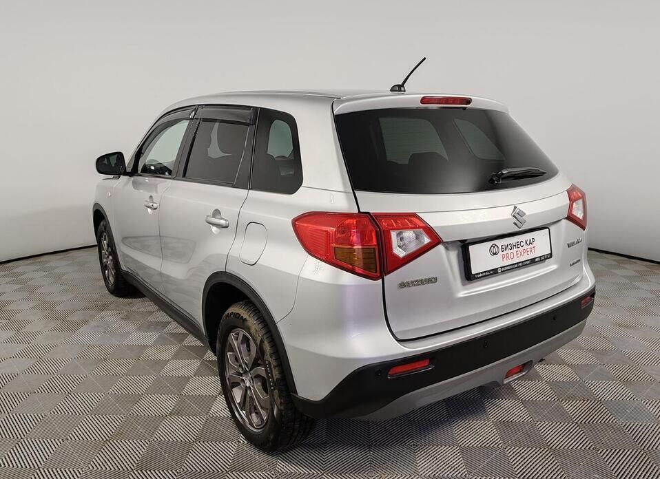 Suzuki Vitara 1.6 AT (117 л.с.) 4WD