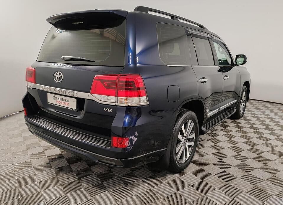 Toyota Land Cruiser, 200 Series Рестайлинг 2 4.5d AT (249 л.с.) 4WD