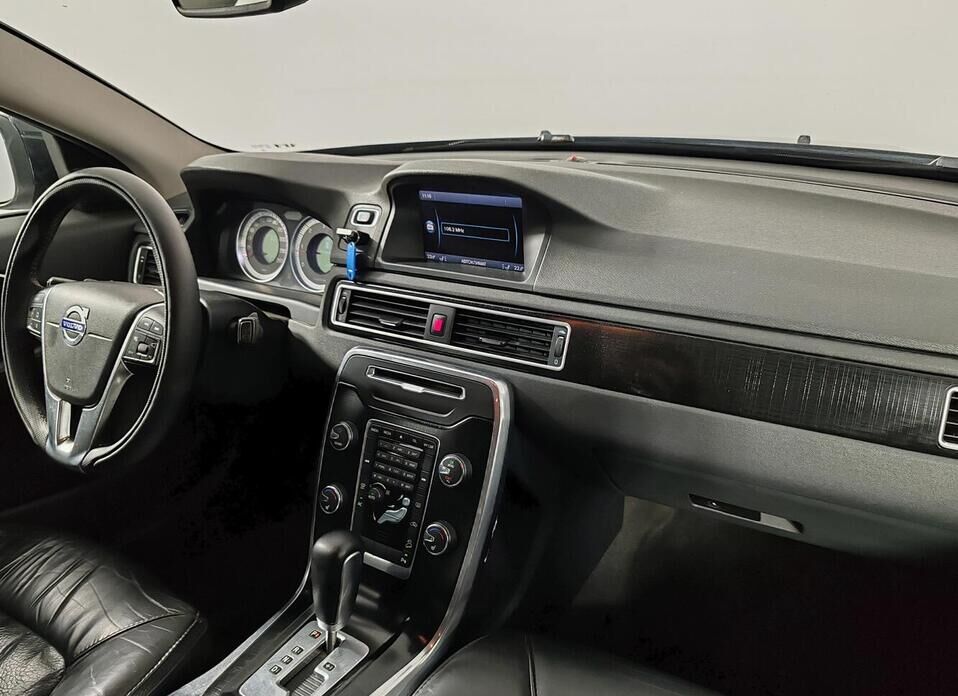 Volvo XC70, II 2.4d AT (163 л.с.) 4WD