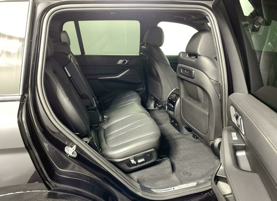 BMW X7 40i 3.0 AT (340 л.с.) 4WD