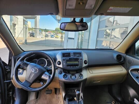 Toyota RAV4, 2011 г., 268 851 км