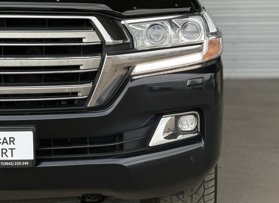 Toyota Land Cruiser, 200 Series Рестайлинг 2 4.6 AT (309 л.с.) 4WD