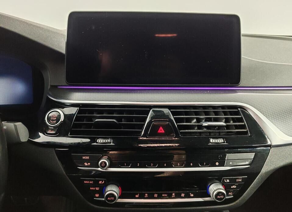 BMW 5 серии, VII (G30/G31) Рестайлинг 520d 2.0d AT (190 л.с.)
