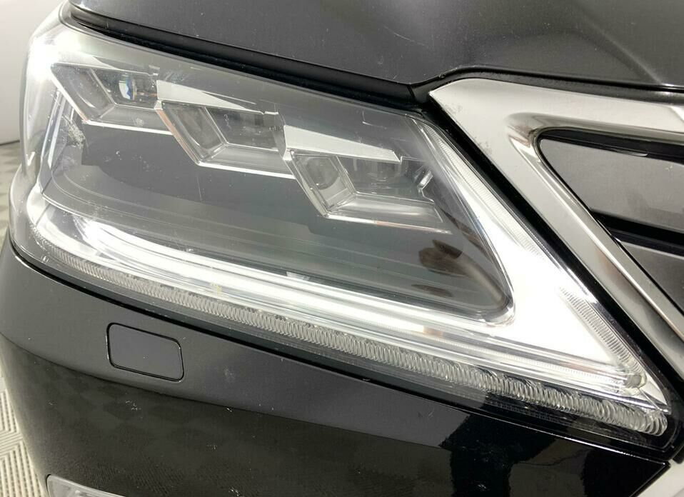 Lexus LX 570 5.7 AT (367 л.с.) 4WD