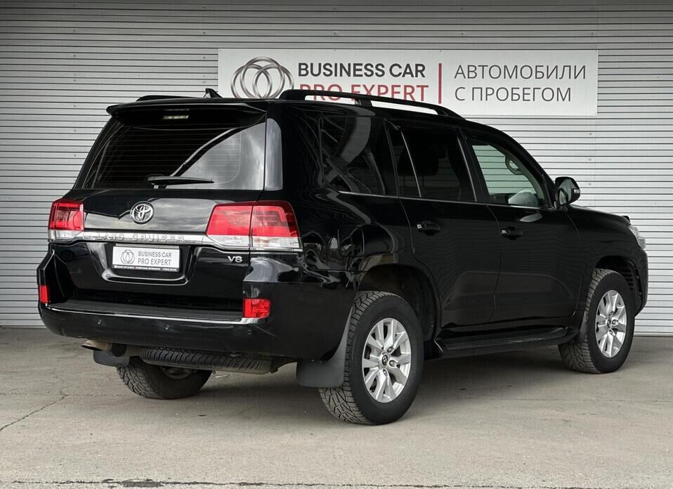 Toyota Land Cruiser, 200 Series Рестайлинг 2 4.6 AT (309 л.с.) 4WD
