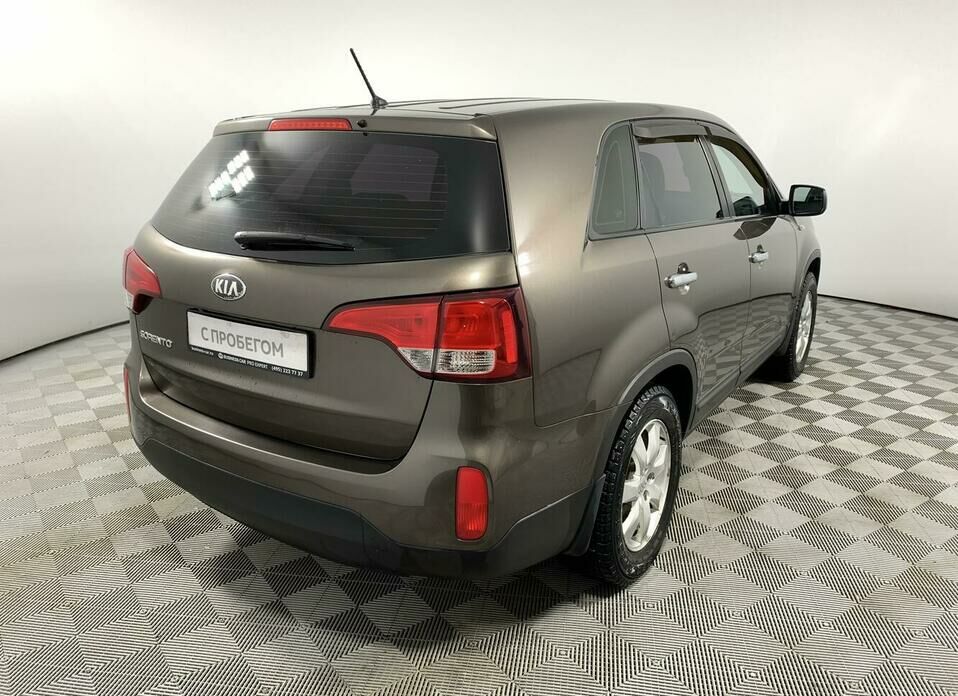 Kia Sorento 2.4 MT (175 л.с.)