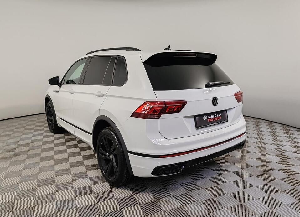 Volkswagen Tiguan, II Рестайлинг 2.0 AMT (180 л.с.) 4WD