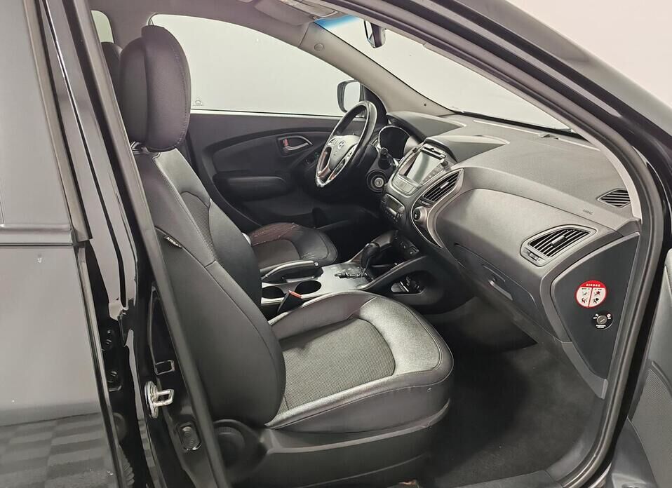 Hyundai ix35, I Рестайлинг 2.0 AT (150 л.с.) 4WD