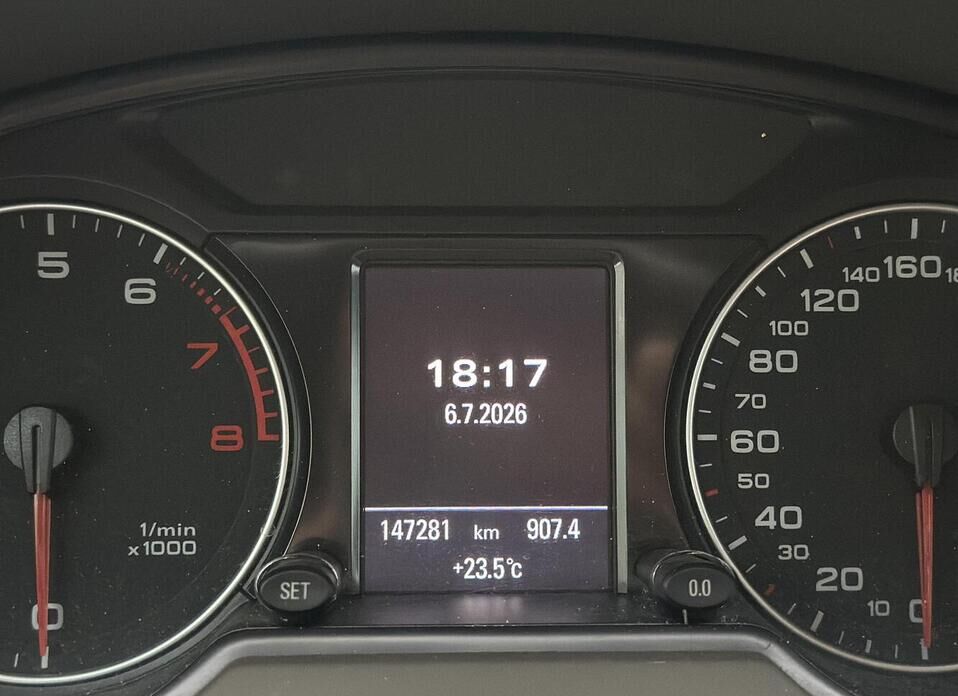 Audi Q5, I (8R) 2.0 AMT (211 л.с.) 4WD