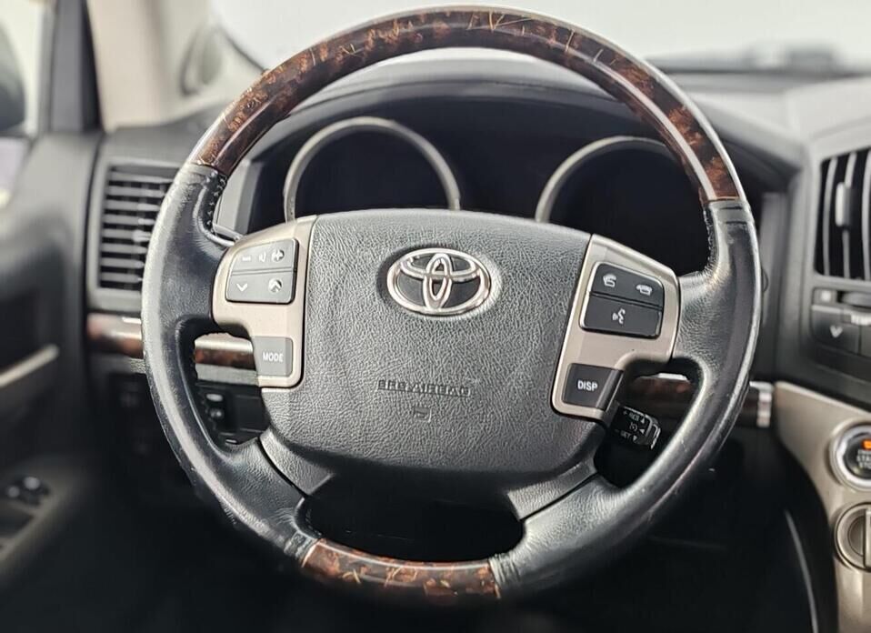 Toyota Land Cruiser, 200 Series 4.7 AT (288 л.с.) 4WD