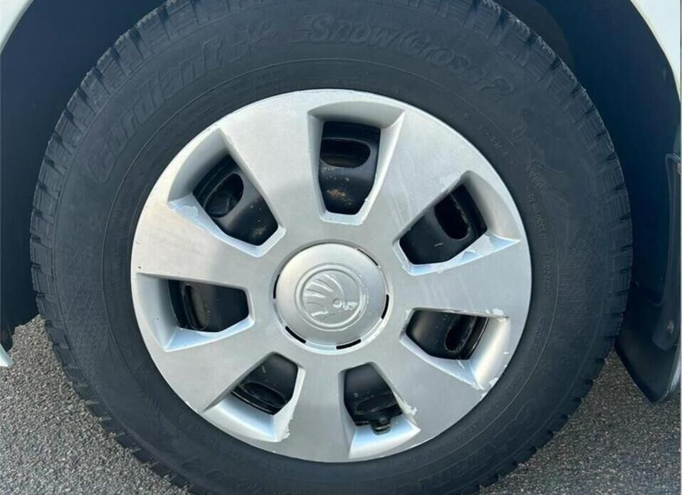 Skoda Rapid, I Рестайлинг 1.6 MT (90 л.с.)