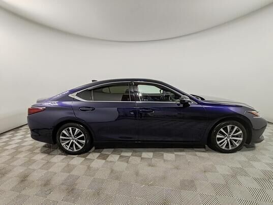 Lexus ES, 2019 г., 74 038 км